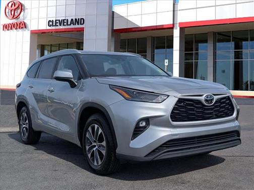 2024 Toyota Highlander XLE