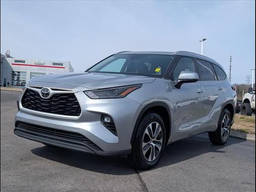 2024 Toyota Highlander XLE