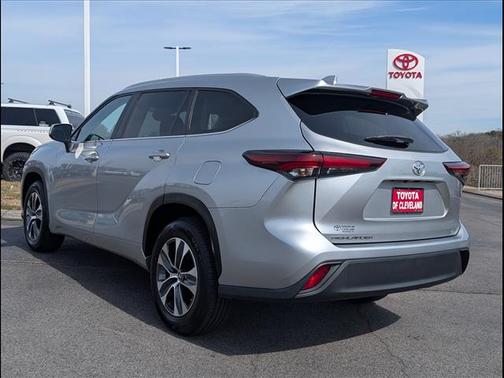2024 Toyota Highlander XLE