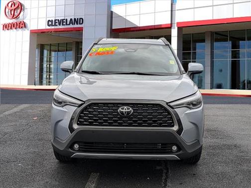 2024 Toyota Corolla Cross XLE