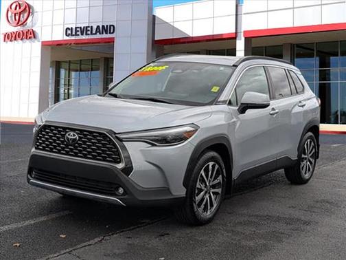 2024 Toyota Corolla Cross XLE