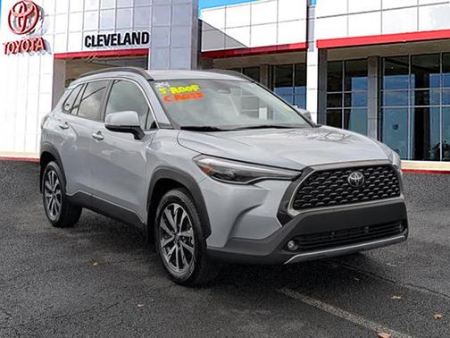 2024 Toyota Corolla Cross XLE