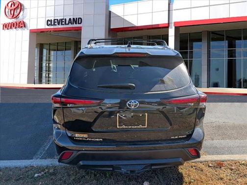2024 Toyota Highlander XLE