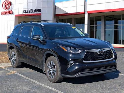 2024 Toyota Highlander XLE