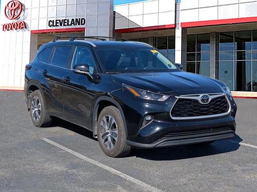 2024 Toyota Highlander XLE