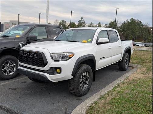 2017 Toyota Tacoma Base