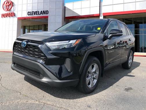 2022 Toyota RAV4 Hybrid XLE