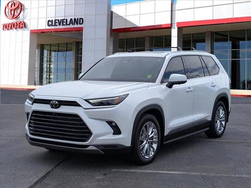Pearl 2026 Toyota Grand Highlander Platinum