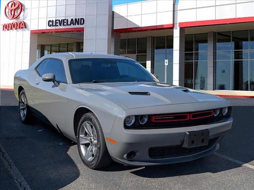 2017 Dodge Challenger SXT