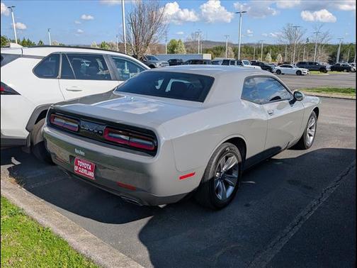 2017 Dodge Challenger SXT