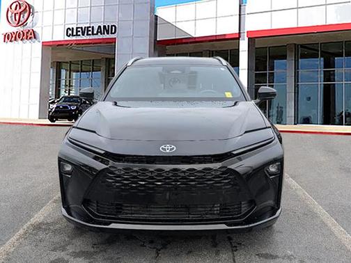 2025 Toyota Crown Signia Limited