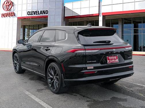 2025 Toyota Crown Signia Limited