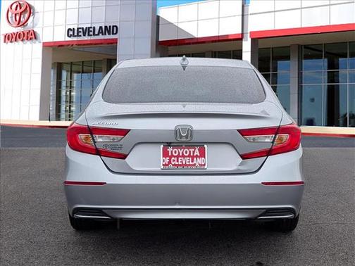 Silver Metallic 2018 Honda Accord LX