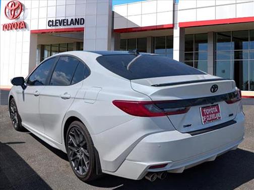 Pearl 2026 Toyota Camry XSE