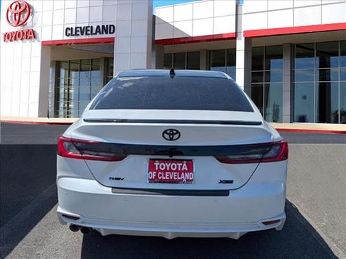 Pearl 2026 Toyota Camry XSE