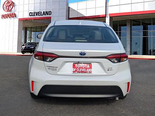 2025 Toyota Corolla XLE