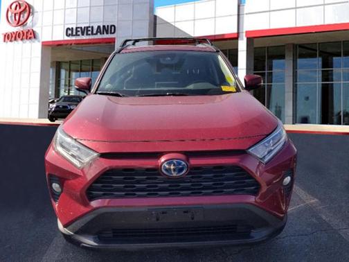 2020 Toyota RAV4 Hybrid XLE