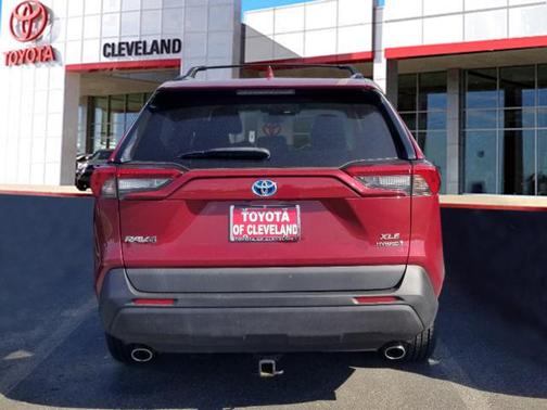 2020 Toyota RAV4 Hybrid XLE