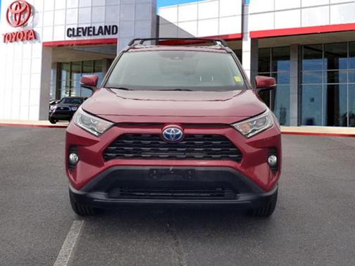 2020 Toyota RAV4 Hybrid XLE