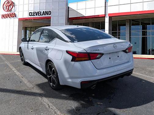 2024 Nissan Altima SR FWD