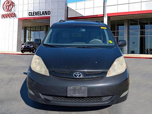 2010 Toyota Sienna XLE