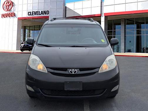 2010 Toyota Sienna XLE