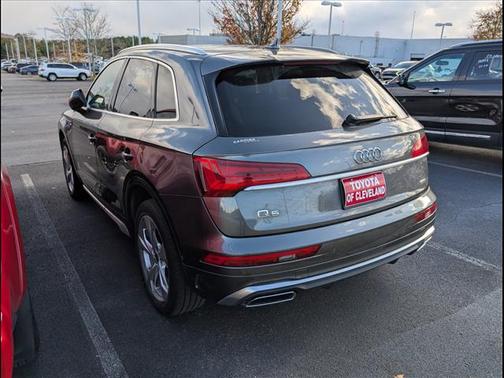 2022 Audi Q5 45 S line Prestige
