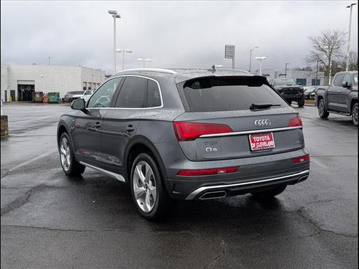 2022 Audi Q5 45 S line Prestige