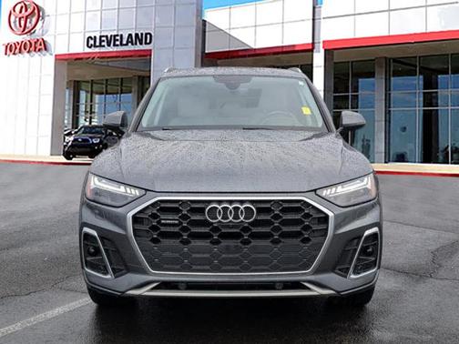 2022 Audi Q5 45 S line Prestige