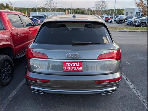 2022 Audi Q5 45 S line Prestige
