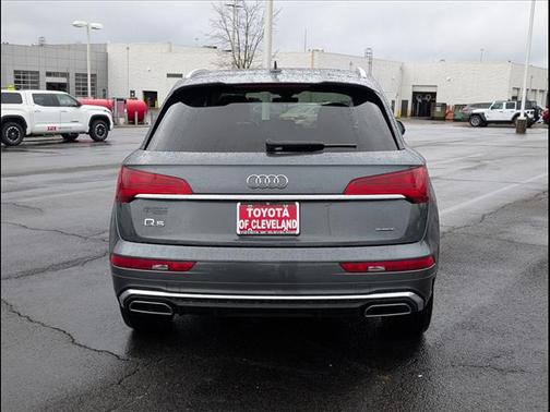 2022 Audi Q5 45 S line Prestige
