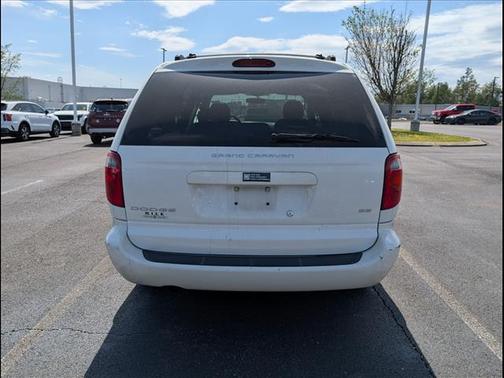 2005 Dodge Grand Caravan SE