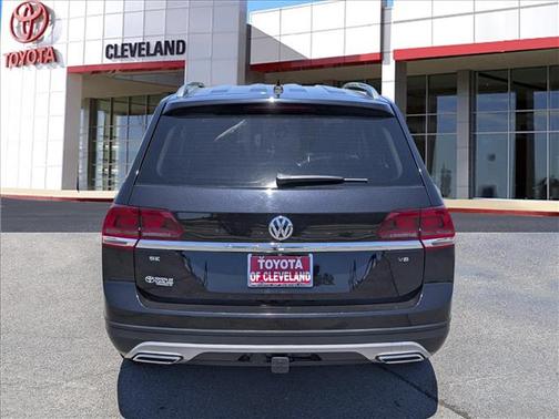 Deep Black Pearl 2018 Volkswagen Atlas 3.6L SE