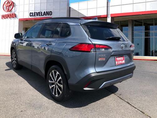 2024 Toyota Corolla Cross XLE