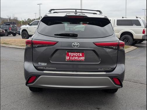 2023 Toyota Highlander Platinum