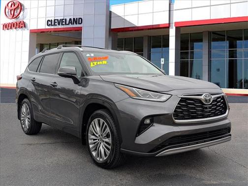 2023 Toyota Highlander Platinum