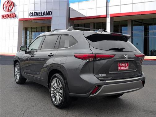 2023 Toyota Highlander Platinum