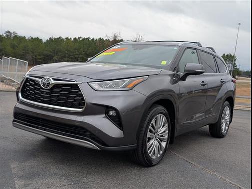 2023 Toyota Highlander Platinum