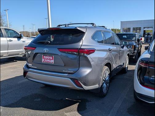 2023 Toyota Highlander Platinum