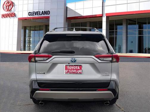 Silver Sky Metallic 2023 Toyota RAV4 Hybrid SE