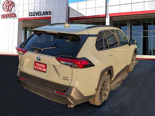 2022 Toyota RAV4 Hybrid XLE Premium