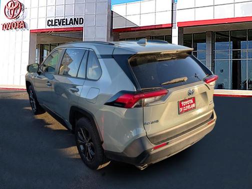 2022 Toyota RAV4 Hybrid XLE Premium