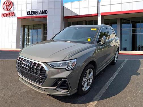 Chronos Gray Metallic 2022 Audi Q3 45 S line Premium Plus