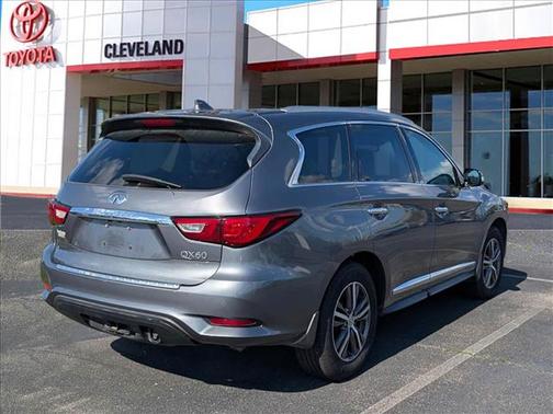 2017 INFINITI QX60 Base