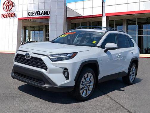 2025 Toyota RAV4 XLE Premium