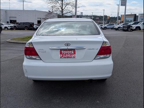 2005 Toyota Camry LE