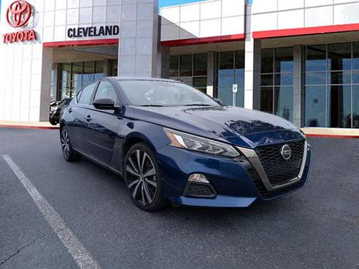 2021 Nissan Altima SR FWD