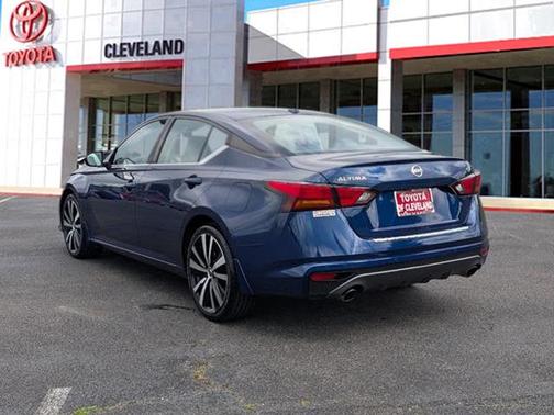 2021 Nissan Altima SR FWD