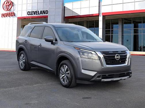 2025 Nissan Pathfinder SL FWD