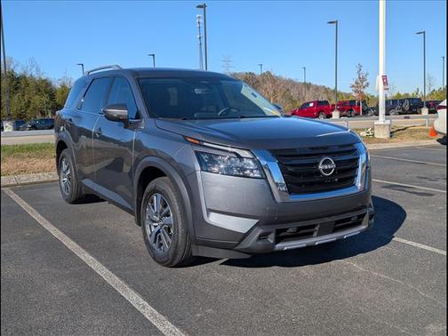 2025 Nissan Pathfinder SL FWD